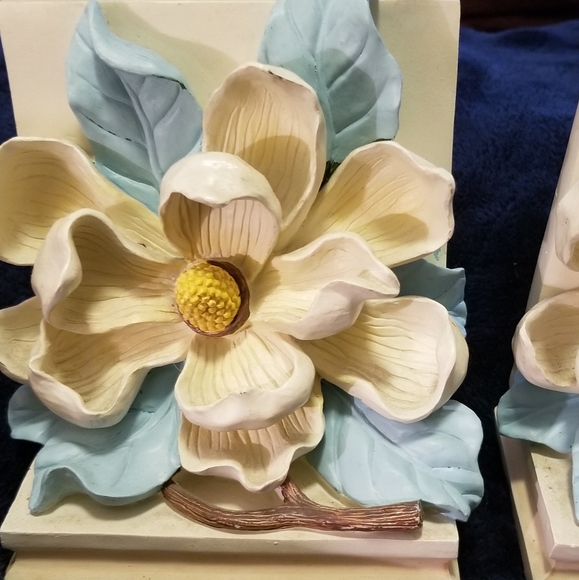 Vintage Magnolia Bookends - Picture 2 of 4